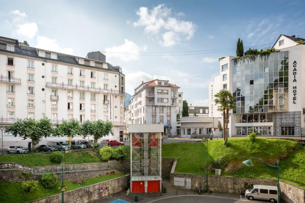 Hotel Acadia Lourdes Bagian luar foto