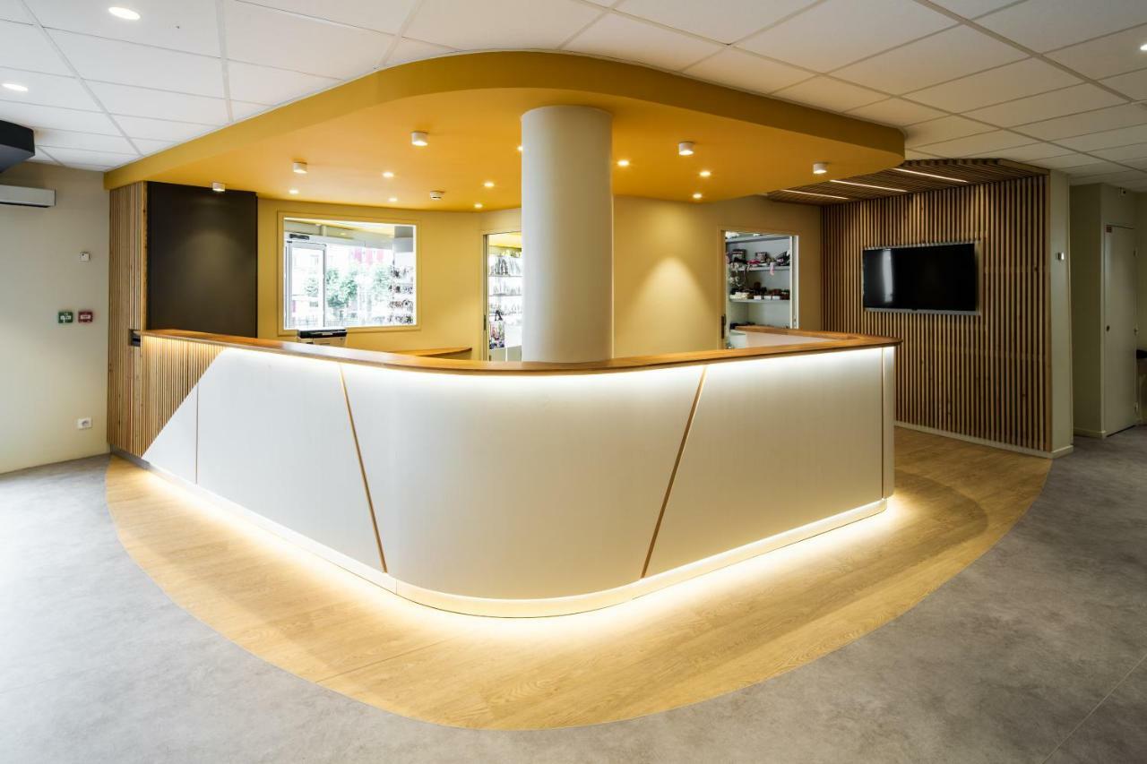 Hotel Acadia Lourdes Bagian luar foto